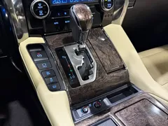 2021 Toyota Alphard Hybrid 2.5L Premium, белый — фото 18