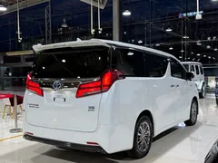 2021 Toyota Alphard Hybrid 2.5L Premium, белый — фото 25