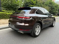2021 Porsche Macan 2.0T — фото 11
