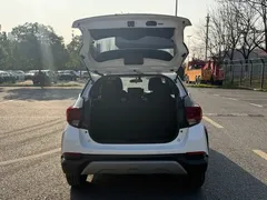 2022 Toyota Yaris L Zhixuan X 1.5L CVT PLUS, белый — фото 14