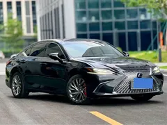 2022 Lexus ES 300h Premium, чёрный — фото 3