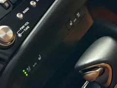 2022 Lexus ES 300h Premium, чёрный — фото 9