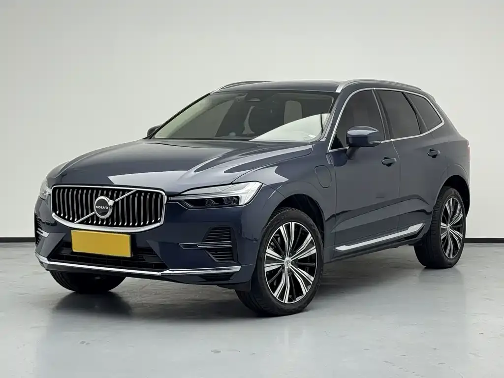 2023 Volvo XC60 T8 PHEV Long Range 4WD Luxury