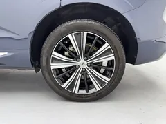 2023 Volvo XC60 T8 PHEV Long Range 4WD Luxury, синий — фото 9
