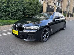 2022 BMW 5 Series 5 525Li M, чёрный — фото 1