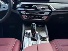 2022 BMW 5 Series 5 525Li M, чёрный — фото 14