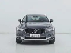 2022 Volvo V90 Cross Country B5 AWD — фото 2