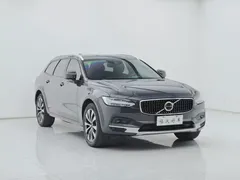 2022 Volvo V90 Cross Country B5 AWD — фото 3