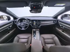 2022 Volvo V90 Cross Country B5 AWD — фото 13