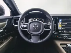 2022 Volvo V90 Cross Country B5 AWD — фото 14