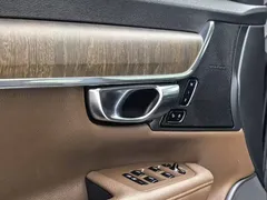 2022 Volvo V90 Cross Country B5 AWD — фото 26