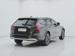 2022 Volvo V90 Cross Country B5 AWD — фото 32