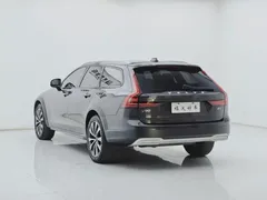 2022 Volvo V90 Cross Country B5 AWD — фото 34