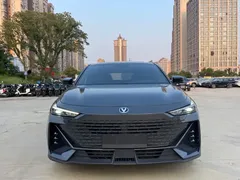 2022 Changan UNI-V 1.5T — фото 2