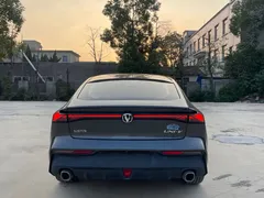 2022 Changan UNI-V 1.5T — фото 5
