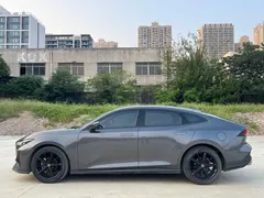 2022 Changan UNI-V 1.5T — фото 8