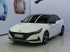 2022 Hyundai Elantra 1.5L CVT LUX Premium, белый — фото 1