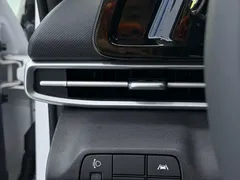 2022 Hyundai Elantra 1.5L CVT LUX Premium, белый — фото 9