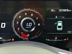 2022 Hyundai Elantra 1.5L CVT LUX Premium, белый — фото 11