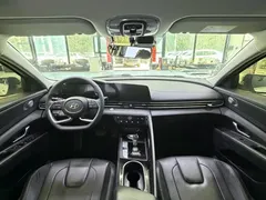 2022 Hyundai Elantra 1.5L CVT LUX Premium, белый — фото 18