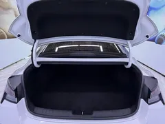 2022 Hyundai Elantra 1.5L CVT LUX Premium, белый — фото 19