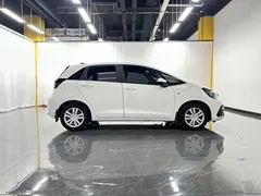 2021 Honda Fit 1.5L CVT, белый — фото 7