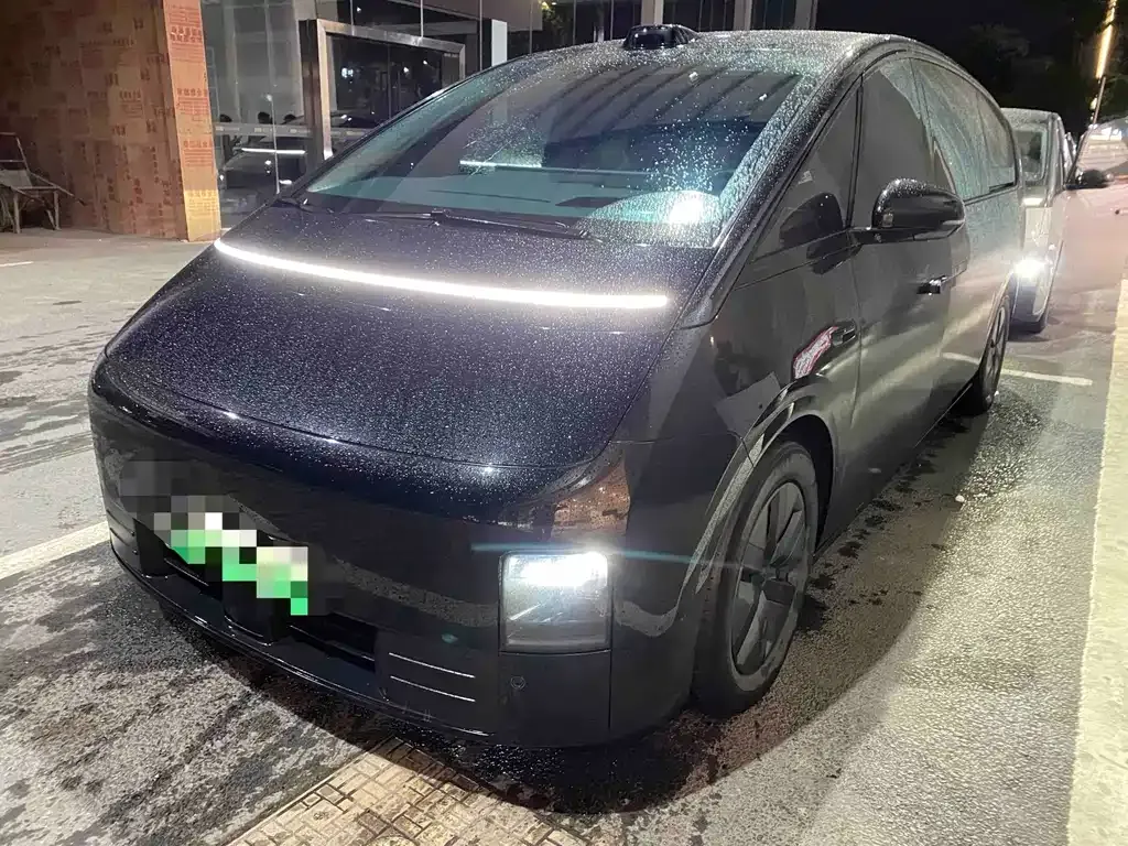2024 Li Auto MEGA Ultra