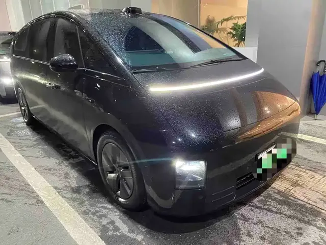 2024 Li Auto MEGA Ultra