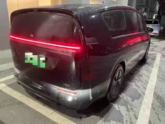 2024 Li Auto MEGA Ultra, белый — фото 6