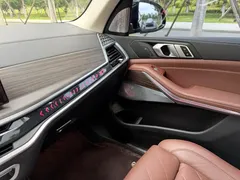 2023 BMW X7 xDrive40i, чёрный — фото 7