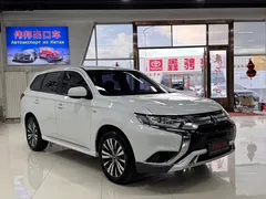 2021 Mitsubishi Outlander 2.0L 2WD 5, белый — фото 3