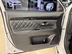 2021 Mitsubishi Outlander 2.0L 2WD 5, белый — фото 8
