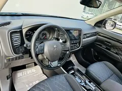 2021 Mitsubishi Outlander 2.4L 4WD 7, чёрный — фото 6