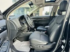 2021 Mitsubishi Outlander 2.4L 4WD 7, чёрный — фото 10