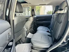 2021 Mitsubishi Outlander 2.4L 4WD 7, чёрный — фото 11