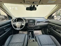 2021 Mitsubishi Outlander 2.4L 4WD 7, чёрный — фото 12
