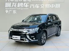 2021 Mitsubishi Outlander 2.4L 4WD 7, чёрный — фото 15