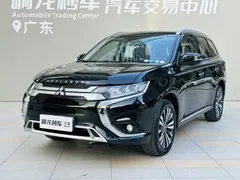2021 Mitsubishi Outlander 2.4L 4WD 7, чёрный — фото 18