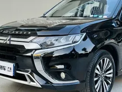 2021 Mitsubishi Outlander 2.4L 4WD 7, чёрный — фото 19