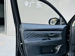 2021 Mitsubishi Outlander 2.4L 4WD 7, чёрный — фото 21