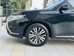 2021 Mitsubishi Outlander 2.4L 4WD 7, чёрный — фото 22