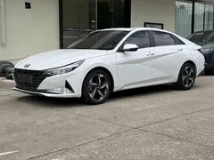 2022 Hyundai Elantra 1.5L CVT LUX Premium, белый — фото 1