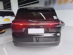 2025 Li Auto i8 Standard, чёрный — фото 6