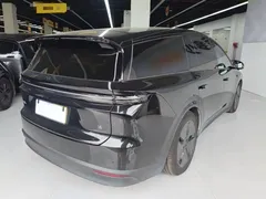 2025 Li Auto i8 Standard, чёрный — фото 7