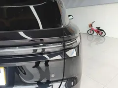 2025 Li Auto i8 Standard, чёрный — фото 8