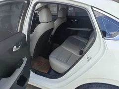 2023 Kia Cerato 1.5L CVT Luxury, белый — фото 7