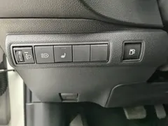2021 Toyota Levin Hybrid 1.8H E-CVT Sport, белый — фото 6