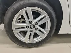 2021 Toyota Levin Hybrid 1.8H E-CVT Sport, белый — фото 10