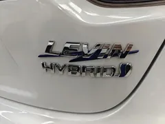 2021 Toyota Levin Hybrid 1.8H E-CVT Sport, белый — фото 11