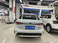 2021 Toyota Levin Hybrid 1.8H E-CVT Sport, белый — фото 13